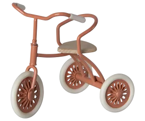 Maileg Abri à Tricycle for Mouse in Coral